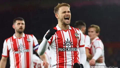 曼联今夏挥别11员老将，周薪削减超208万，揭秘精打细算新举措！